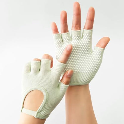Non-Slip Fingerless Yoga Gloves – Ideal for Pilates, Barre, Air Yoga, and Fitness Workouts – Breathable Fabric with Enhanced Grip for Stability