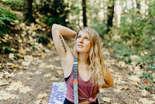 Yune Yoga Bowie Yoga Strap – 68" 100% Cotton Stretching & Carrying Strap with Metal D-Ring – Yoga Accessory for Pilates, Flexibility & Home Practice