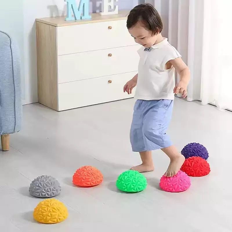 Yoga Half-Ball Trainer - Textured Hemisphere Yoga Ball 16 cm with Foot Massage Surface for Balance Training - Core Stability & Outdoor or Indoor Play - Dual Purpose Exercise & Game Equipment