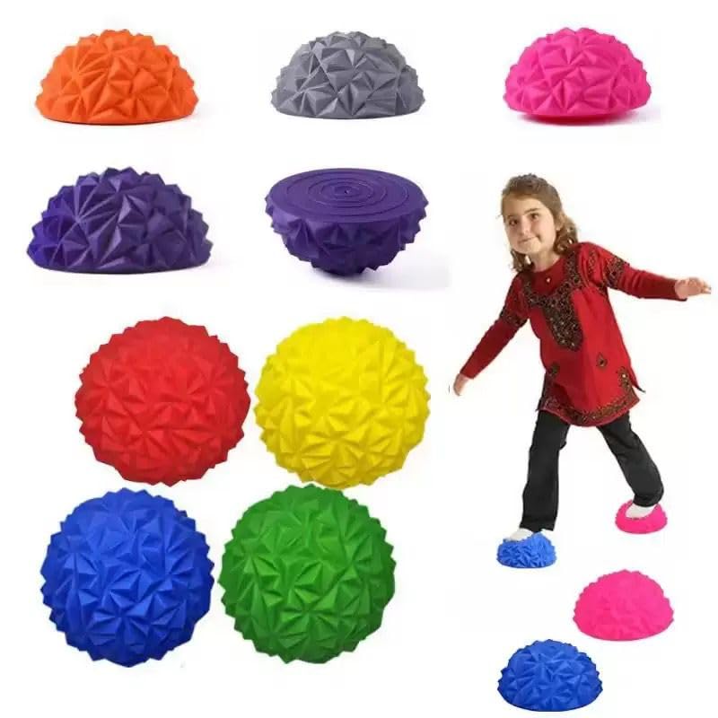 Yoga Half-Ball Trainer - Textured Hemisphere Yoga Ball 16 cm with Foot Massage Surface for Balance Training - Core Stability & Outdoor or Indoor Play - Dual Purpose Exercise & Game Equipment