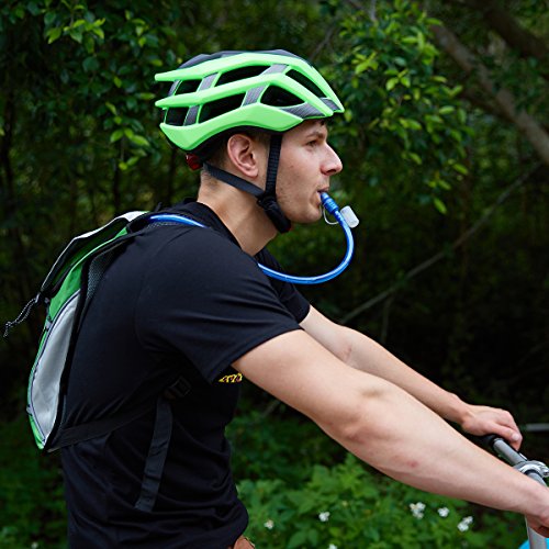 KUYOU Running Hydration Vest - Lightweight Insulated Hydration Backpack with 2L Water Bladder, Adjustable Chest Straps and Reflective Water Backpack for Running Marathon Race Hiking Cycling - color: Green