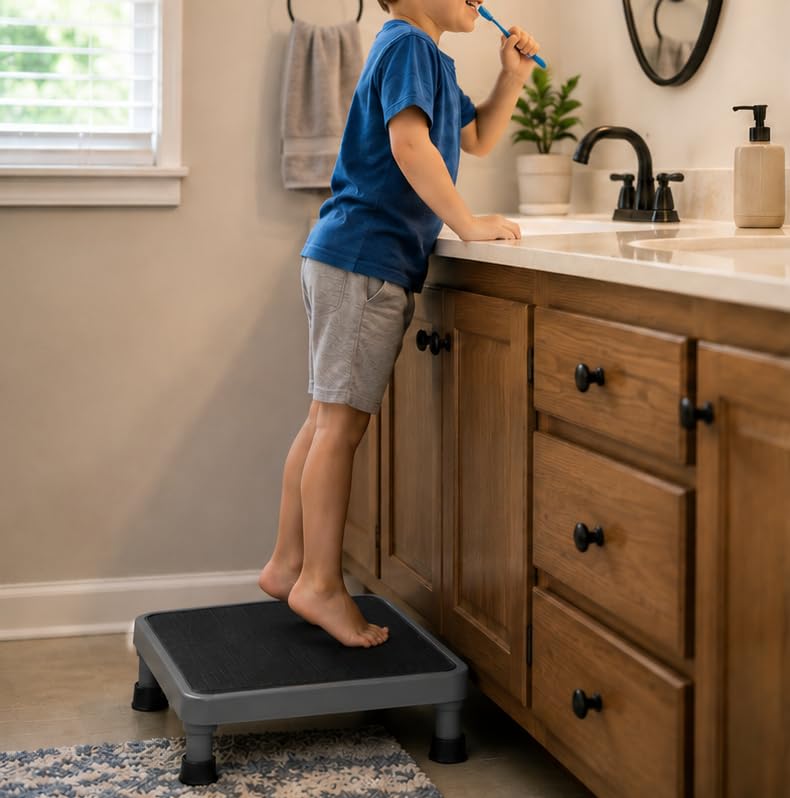 Heavy-Duty One Step Stool with Carry Handle – 4.1" Low Foot Stool, Non-Slip Rubber Platform, 500lb Capacity – Portable Safety Step Stools for Adults, Seniors, Bathroom, Bed, SUV, 17"x13"