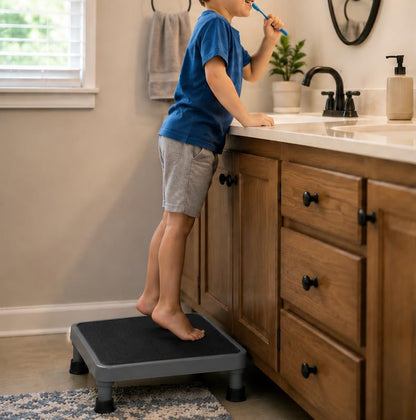Heavy-Duty One Step Stool with Carry Handle – 4.1" Low Foot Stool, Non-Slip Rubber Platform, 500lb Capacity – Portable Safety Step Stools for Adults, Seniors, Bathroom, Bed, SUV, 17"x13"