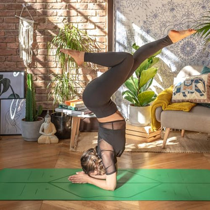 Liforme Travel Yoga mat – Patented Alignment System, Warrior-Like Grip, Non-Slip, Eco-Friendly, Ultra-Lightweight and Sweat Resistant, Made with Natural Rubber - color: Green